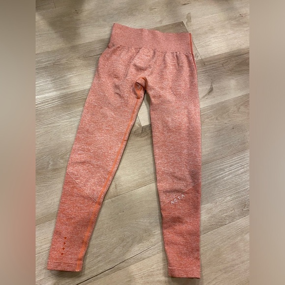 ACTA Seamless Orange Sunset Set top and leggings medium - Picture 4 of 6